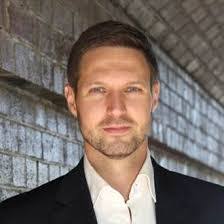 Robert Olah's Instagram, Twitter & Facebook