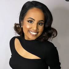 Donna Delia's Instagram, Twitter & Facebook