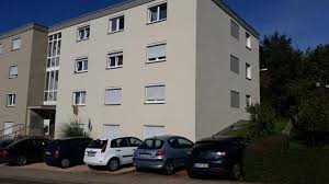 Vor dem haus befindet sich ein hof. 1 Zimmerapartment Nahe Universitat 1 Zimmer Wohnung In Saarbrucken Dudweiler