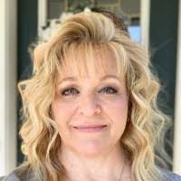 Rebecca Leasure's Instagram, Twitter & Facebook