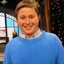 Ivan Esquivel (@Esquivelal100)