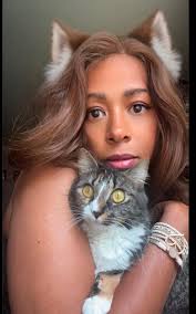 Neighborhood Crazy Cat Lady here!