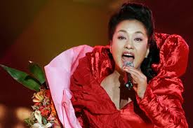 中国第一夫人彭丽媛热衷公益事业－－学佛网