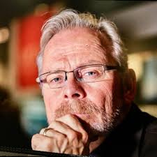 Soren speaks about WCC's Rossi at Arlington National Cemetery