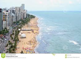 10 plages fabuleuses de la côte est américaine à découvrir. Une Vue A La Plage De Ville Avec Un Bon Nombre De Gens Bresiliens Prenant Un Bain De Soleil Et Nageant Une Vue Du Haut D Un Gratt Photo Stock Image Du