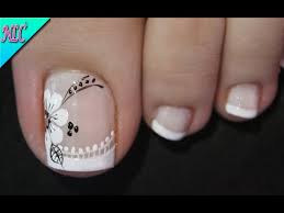 Cómo pintar un diseño floral en las uñas de los pies. Diseno De Unas Para Pies Flor Y Frances Rapido Y Facil French Nail Art Flowers Nail Art Nlc Youtube