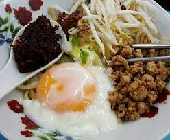 Pan mee, literally translated to flat noodles, is a famous dish. Resepi Pan Mee