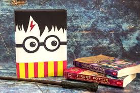 Fortunately, there are a ton of valentine boxes you can make, as well as ones you can buy. Valentines Day Boxes For School Valentine S Day Box Ideas Best Valentine S Day Boxes Momjunky Com