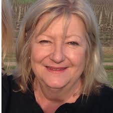 Julie harding art (@lovelivepaint) • Facebook