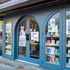 It felt like a wedding—we were too busy. Author Emma Straub Opens Carroll Gardens Bookstore To Counter Loss Of Book Court Curbed Ny