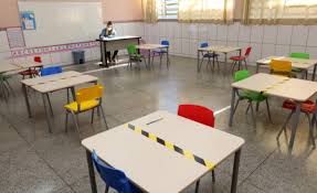 Provided to youtube by onerpmvolta às aulas · trio r3 · johnny santosvolta às aulas℗ trio r3released on: Volta As Aulas Agosto Marcara A Retomada Das Aulas Presenciais Na Rede Municipal De Ensino Prefeitura Municipal De Jacarei