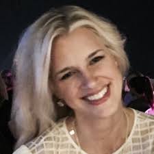 Kim Mower (@a_housewife)