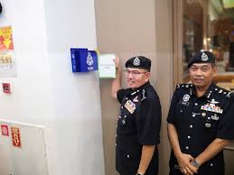 Datuk seri mazlan lazim,ketua polis kuala lumpur turut turun padang beri sokongan kpd buskers2. Afiezy Azaman Awani Na Tviteru Mesyuarat Tersebut Disertai Polis Diraja Malaysia Pdrm Majlis Keselamatan Negara Mkn Serta Beberapa Agensi Keselamatan Lain Ketua Ketua Polis Kuala Lumpur Datuk Seri Mazlan Lazim Berkata Ia Akan