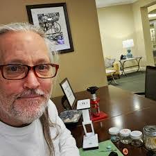 Shelly Hagan's Instagram, Twitter & Facebook