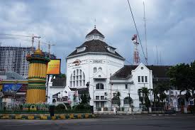 Maybe you would like to learn more about one of these? Si Sangkar Burung Merpati Kantor Pos Medan Nonikhairani