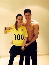 Mortal kombat is an upcoming 2021 american supernatural martial arts action film. Tips Futbol On Twitter Robert Lewandowski Lewandowski Soccer Guys