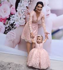 Aquele Mae E Filha De Arrancar Suspiros Foto Nucleo Astucia Mommy Daughter Dresses Mother Daughter Fashion Mom Daughter Outfits