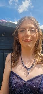 Debra Halstead's Instagram, Twitter & Facebook