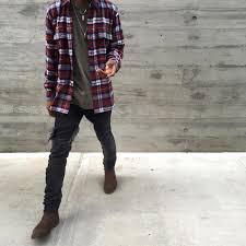 Chelsea boot with pointed toes tends to look smarter when worn with a sharp tailored suit. Best Chelsea Boots For Men 2020