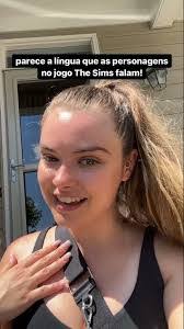 Kerry Peckham's Instagram, Twitter & Facebook