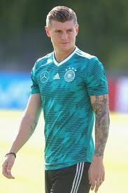 Pin Ot Polzovatelya Jeremy Na Doske Extraordinary Football Futbolisty Futbol