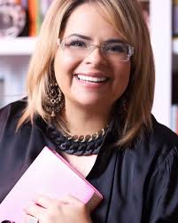 Feliz Cumpleaños Waleska Orellana!! Esposa ,Madre,hija ,abuela y sierva De  Dios por sobretodo ! Quiero que tengas un día bendecido y que disfrutes tu  cumpleaños con todos los que te amamos aquí