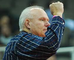 Howells continues strong showing