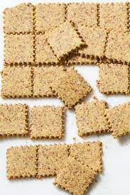 Rosemary Keto Crackers Allows You To Snack Carb Free Recipe Keto Crackers Recipe Cracker Recipes Keto Diet Recipes
