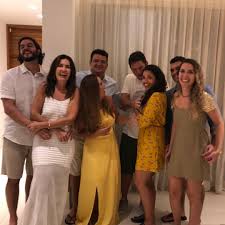 Fatima bernardes saiu do jornal nacional, lula sem barba, corinthans campeão da libertadores, xuxa morena e gente, william bonner e fatima bernardes se separaram. Fatima Bernardes Abre Album De Fotos De Reveillon Com Namorado E Filhos Quem Quem News