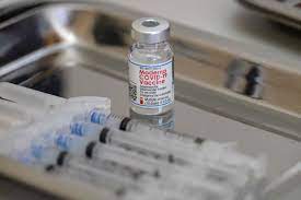 It is the second vaccine to be approved for use here and will be available at four new. Boy 16 Wrongly Given Moderna Covid 19 Vaccine Not Authorised For Those Under 18 In S Pore Singapore News Top Stories The Straits Times
