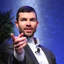 Dansby Swanson and family regale chamber crowd at Roxy Theatre