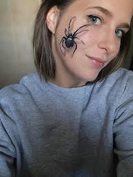 Trang điểm nhện : r/halloween