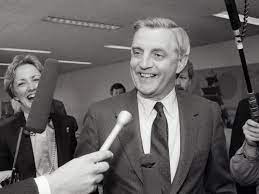 On monday, walter mondale , the former vice president during the carter administration passed away at the age of 93. Ldwhebnriv Cym