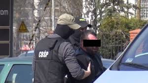 Maybe you would like to learn more about one of these? Byly Oficer Cbs I Gangster Emeryt Odpowiedza Za Sprzedaz Broni I Narkotykow Policjantom Hyperreal Info