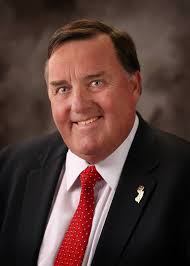 Thomas Andes's Instagram, Twitter & Facebook