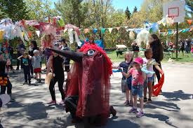 Mademoiselle antonin la fille du pharmacien. C Est La Fete Au Village Le Charlevoisien