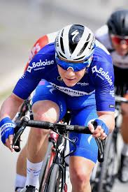 Evenepoel suffered a broken pelvis and a bruised lung after he crashed and fell into a ravine with some 40 kilometers to go in his monument debut at il. Remco Evenepoel Horror Crash Bei Lombardei Tour Gala De