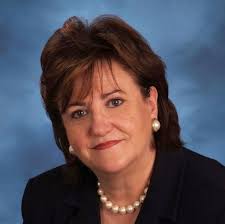 Ellen Elia's Instagram, Twitter & Facebook