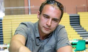 Pühajärvel enne viimast päeva liider Nigel Short