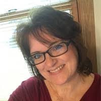 Stephanie Dawe's Instagram, Twitter & Facebook