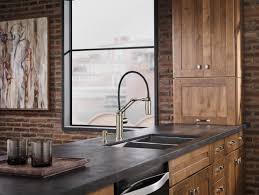 single handle articulating faucet