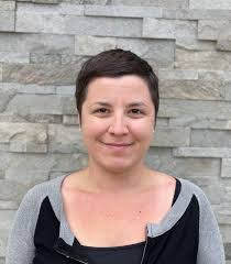 Laura Steeves's Instagram, Twitter & Facebook