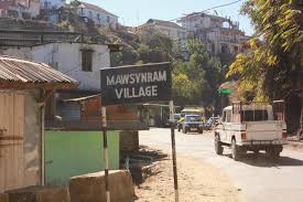 Mawsynram village (30km northeast, often skipped)