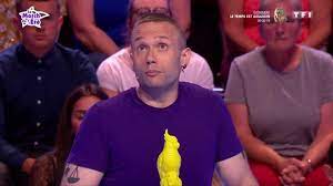 Chaque jour, à midi tapante, quatre candidats s'affrontent pour empocher les 30 000 euros de la cagnotte et décrocher l'étoile mystérieuse et ses cadeaux. Les 12 Coups De Midi Tf1 Sylvain A Eu Recours A Une Operation Pour La Perte De Ses 58 Kilos Jeudi 29 Aout 2019 Video Dailymotion