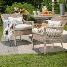 Roud Dining Table Wih Wicker Chairs Wayfair Outdoor Living Furniture Comfortable Outdoor Chairs Wicker Dining Tables