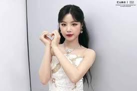 Soojin is costing gidle money at this point. Soojin Hwaa ç«èŠ± Behind For G I Dle Seo Soojin ìˆ˜ì§„ Facebook