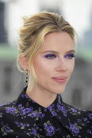 The star is attending a wine event by moet & chandon. Scarlett Johansson Does One Of Spring S Biggest Beauty Trends At The Avengers Endgame Photo Call Vogue