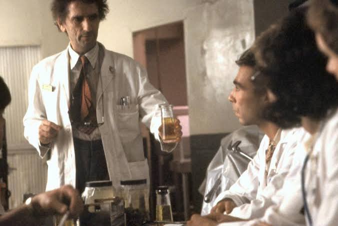 Young Doctors in Love (1982)