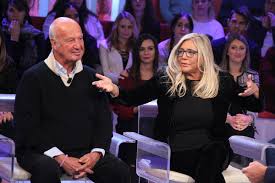 Ne dà notizia veronica, la moglie dell'ex chitarrista dei timoria. Nicola Carraro Morta Ex Moglie Del Compagno Di Mara Venier