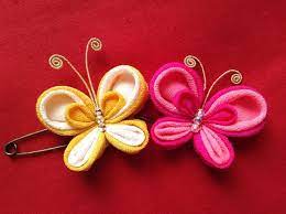 アレンジクラス 今月は 蝶 です つまみ細工 バラ 作り方 つまみ細工 つまみ細工 かんざし 作り方